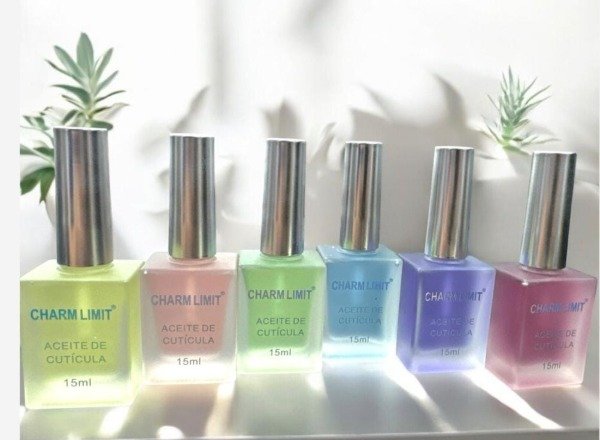 Aceite de cutículas Charm limit 15ml