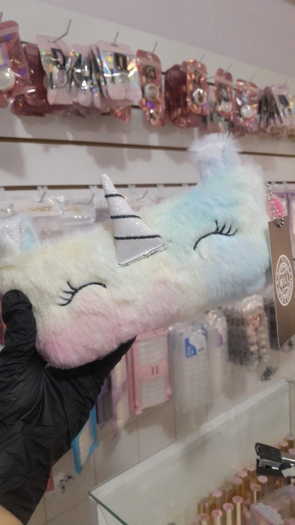 Cartuchera / porta cosméticos de peluche 4