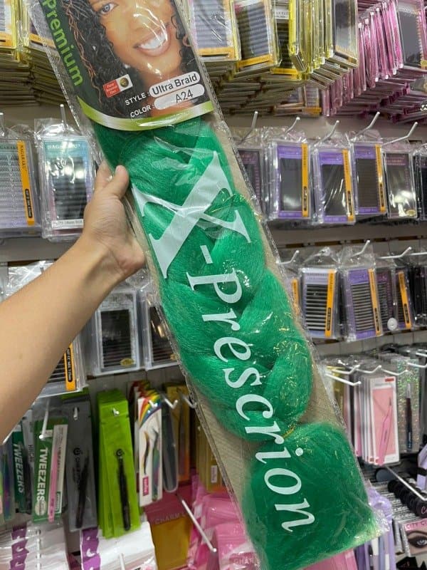 Pelo kanekalon Color verde A24