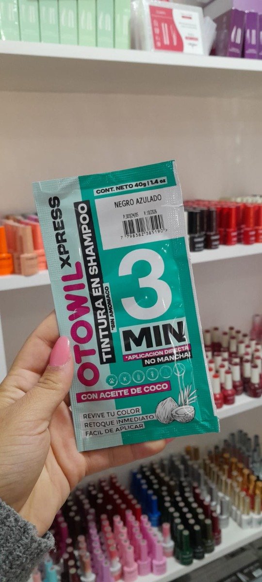 Shampoo con tintura NEGRO AZULADO