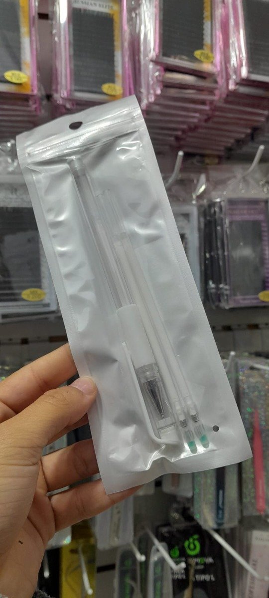 Lapicera para perfilado de cejas BLANCA CON REPUESTOS