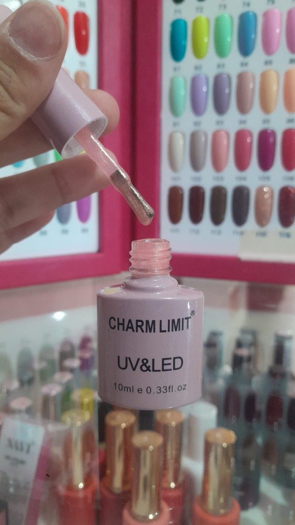 Esmalte charm limit colección 01 tono 32