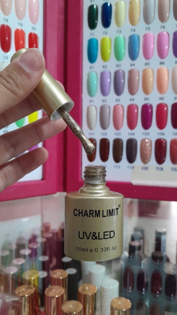 Esmalte charm limit colección 01 tono 33