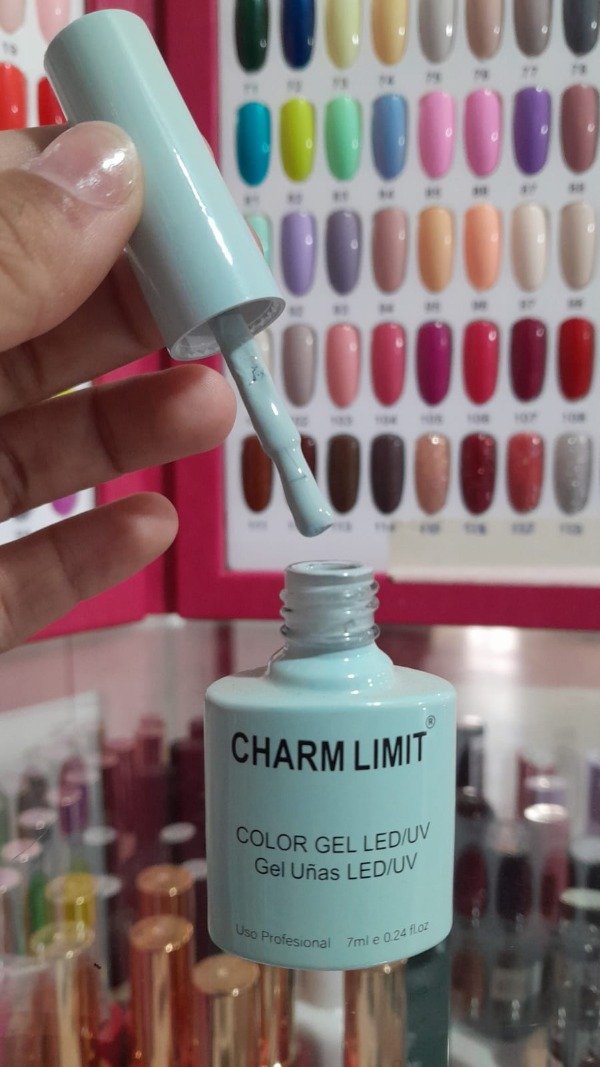 Esmalte charm limit colección 01 tono 48