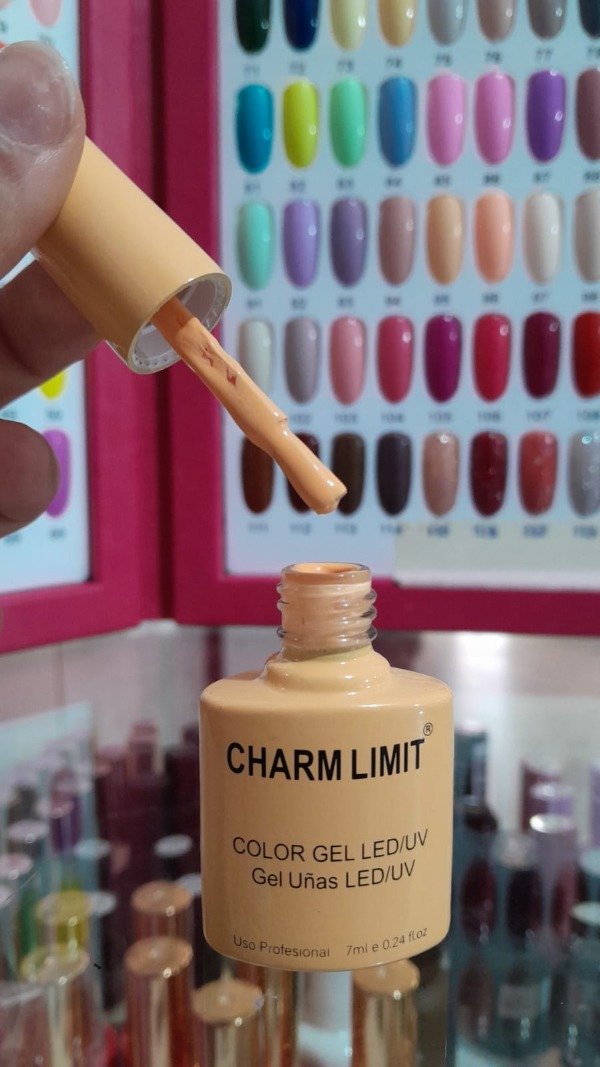 Esmalte charm limit colección 01 tono 63