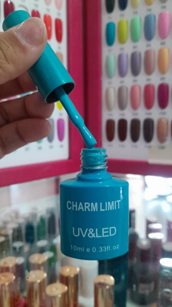 Esmalte charm limit colección 01 tono 81