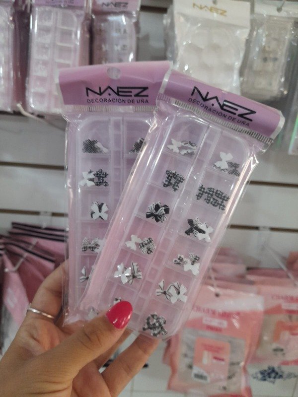 Deco moños blancos y negros NAEZ Código 1338