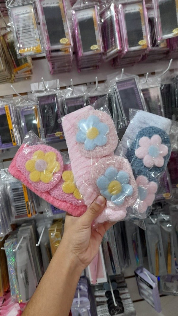 Vincha de toalla con flores